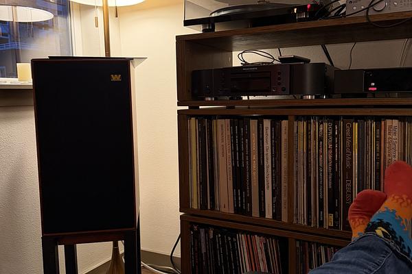 My listening area.  - Photo 3