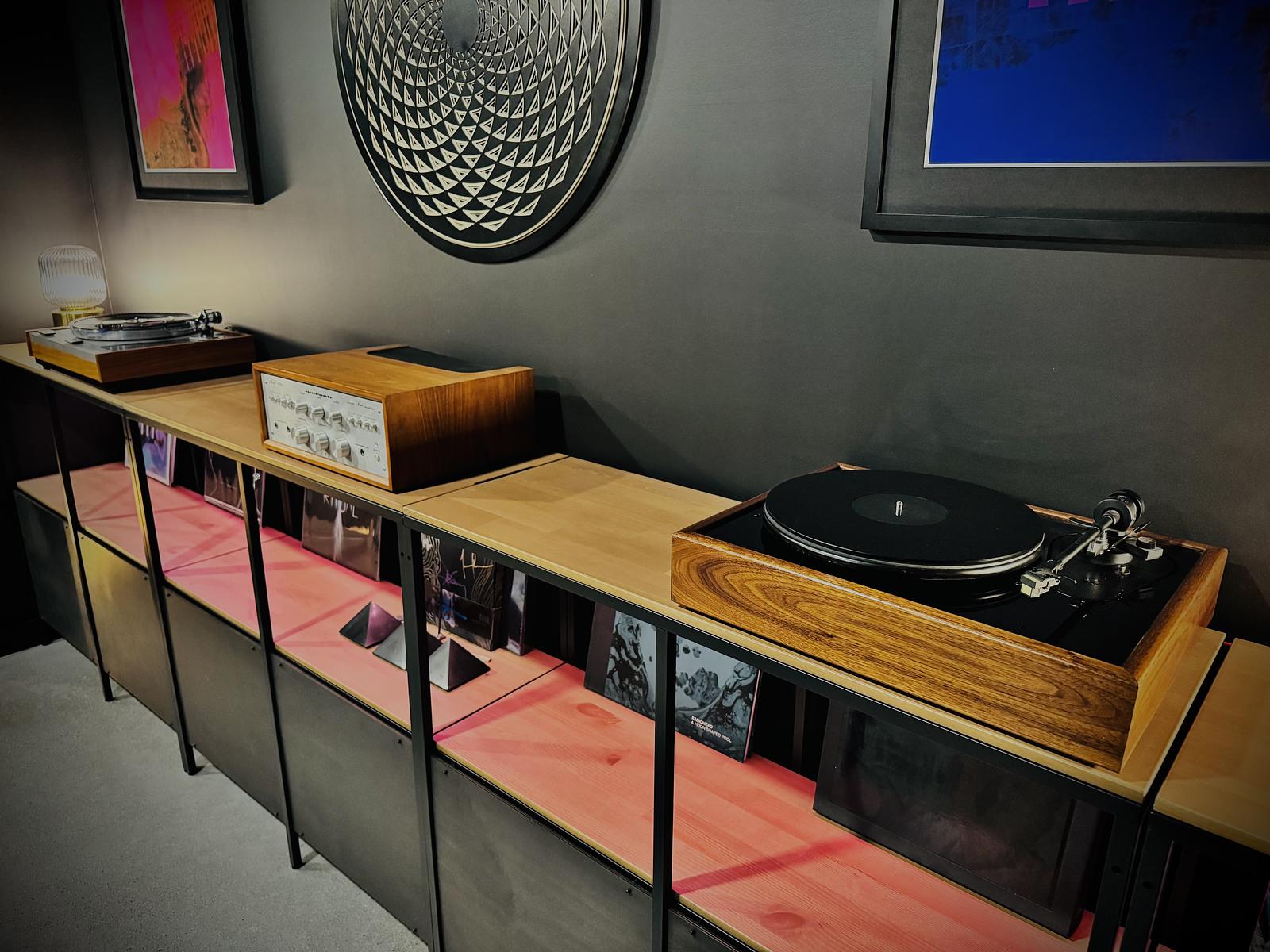 The Music Cave - Photo 10